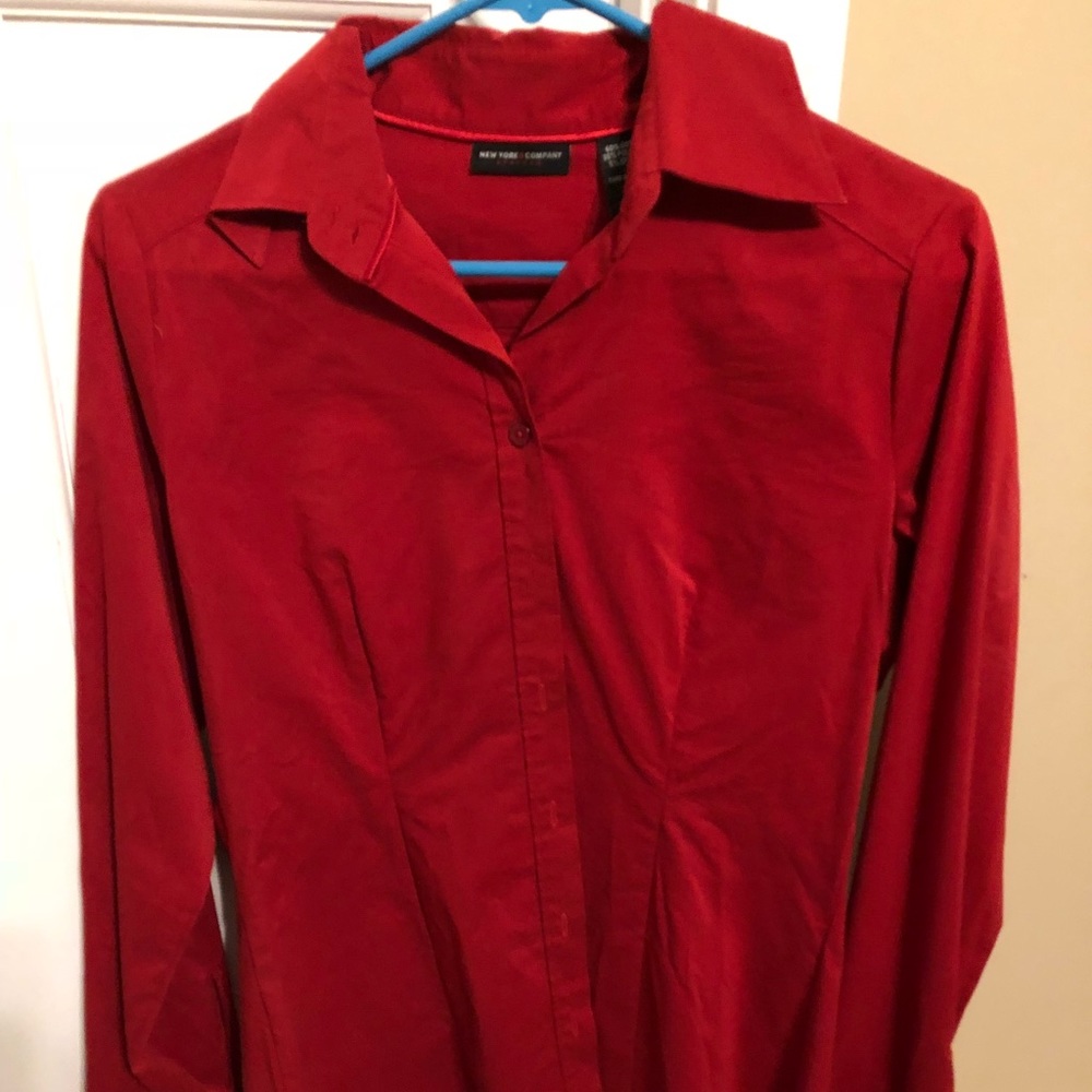 New York and company red button down shirt